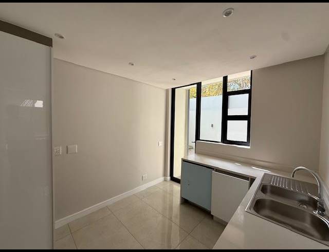 4 BEDROOM CLUSTER FOR SALE IN HOUGHTON